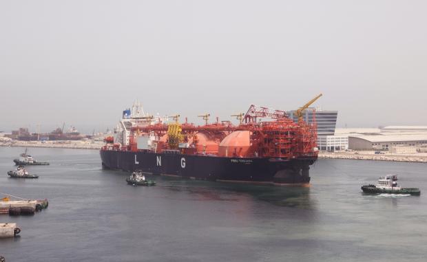 2377_FSRU-Toscana-sets-off-from-Drydocks-World-UAE.jpg