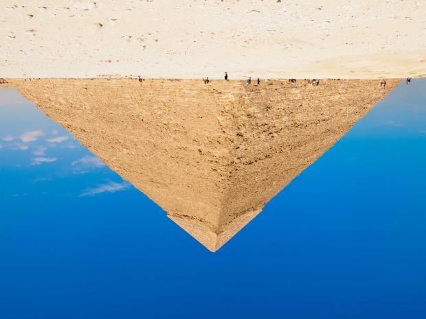 6365_piramide-rovesciata.jpg