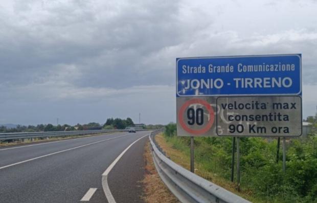 6685_jonio-tirreno.jpg